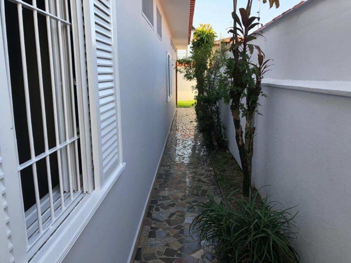 Casa com 1 quarto e 272 m² em Vila Tupi, Praia Grande
