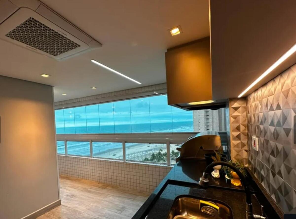 Apartamento com 4 quartos e 144 m² em Vila Tupi, Praia Grande