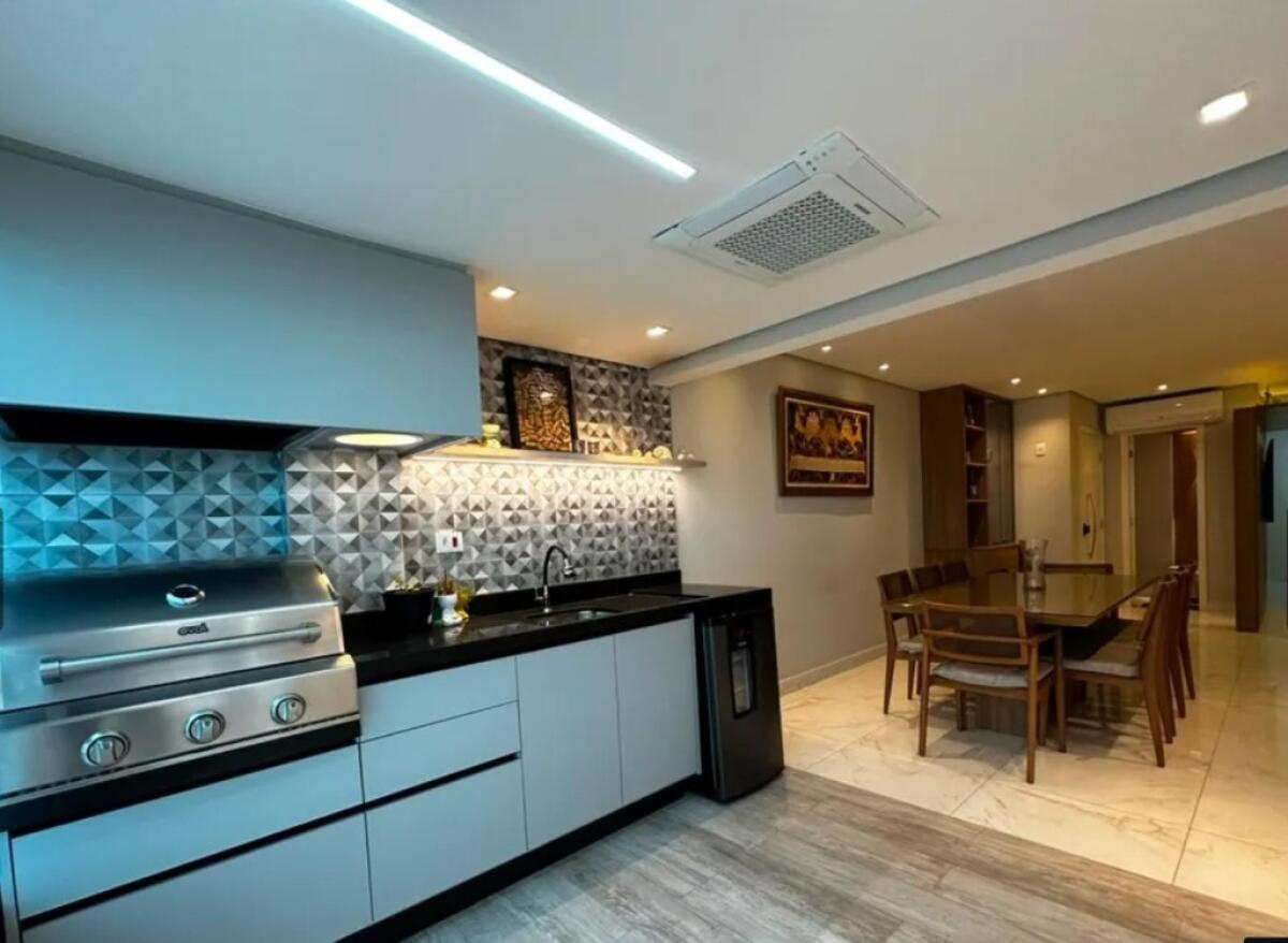 Apartamento com 4 quartos e 144 m² em Vila Tupi, Praia Grande