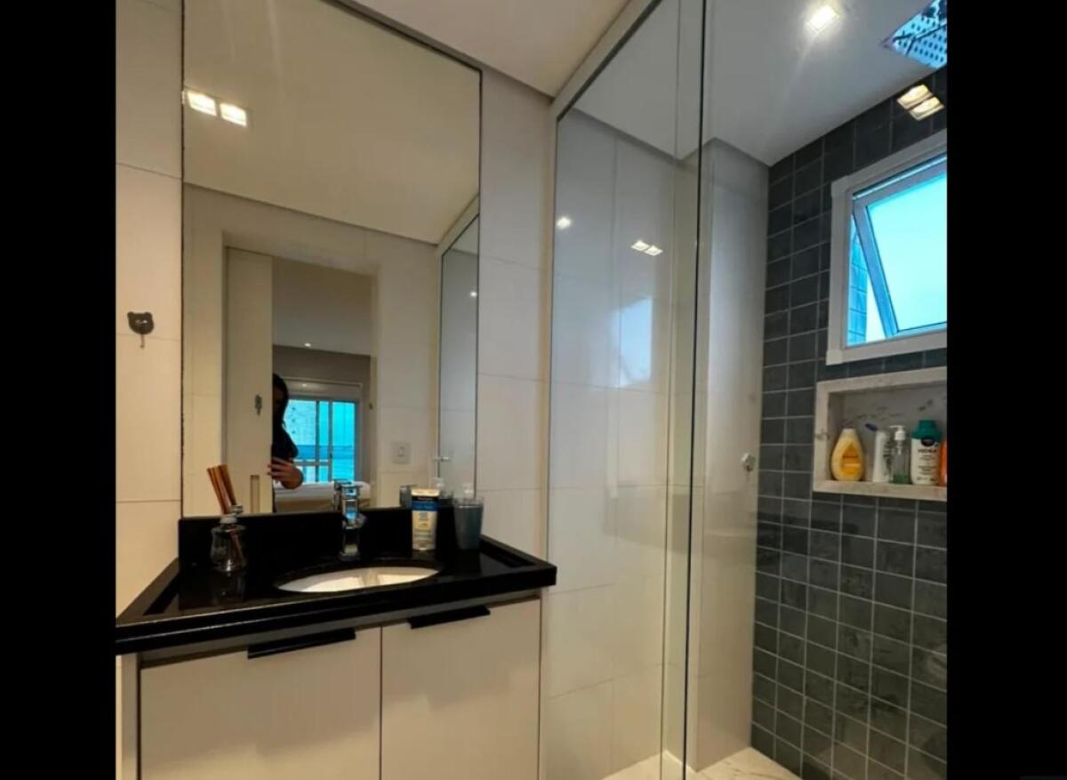 Apartamento com 4 quartos e 144 m² em Vila Tupi, Praia Grande