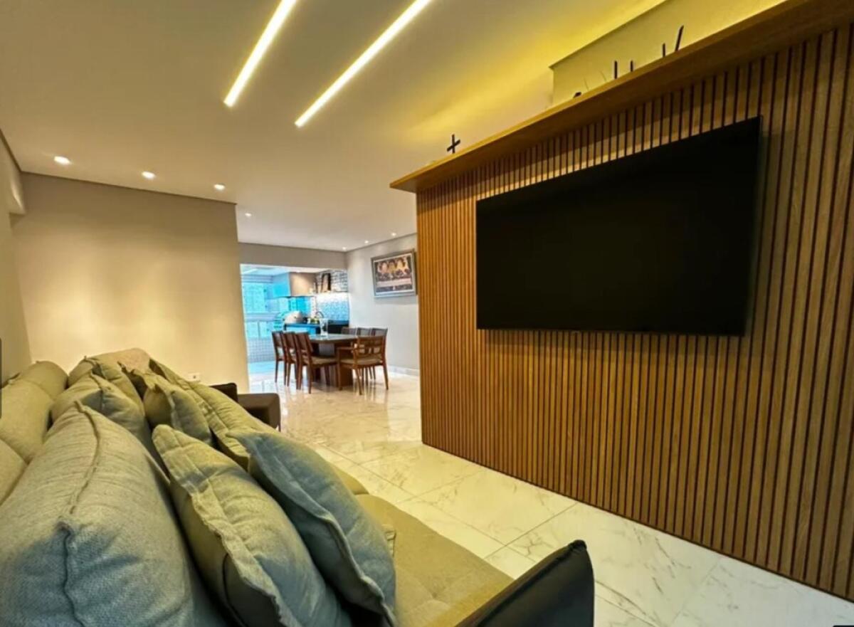 Apartamento com 4 quartos e 144 m² em Vila Tupi, Praia Grande