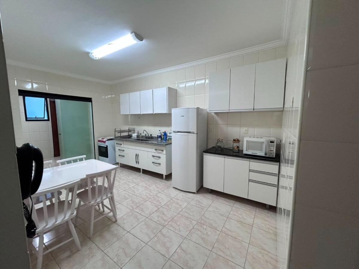 Apartamento com 3 quartos e 110 m² em Vila Tupi, Praia Grande