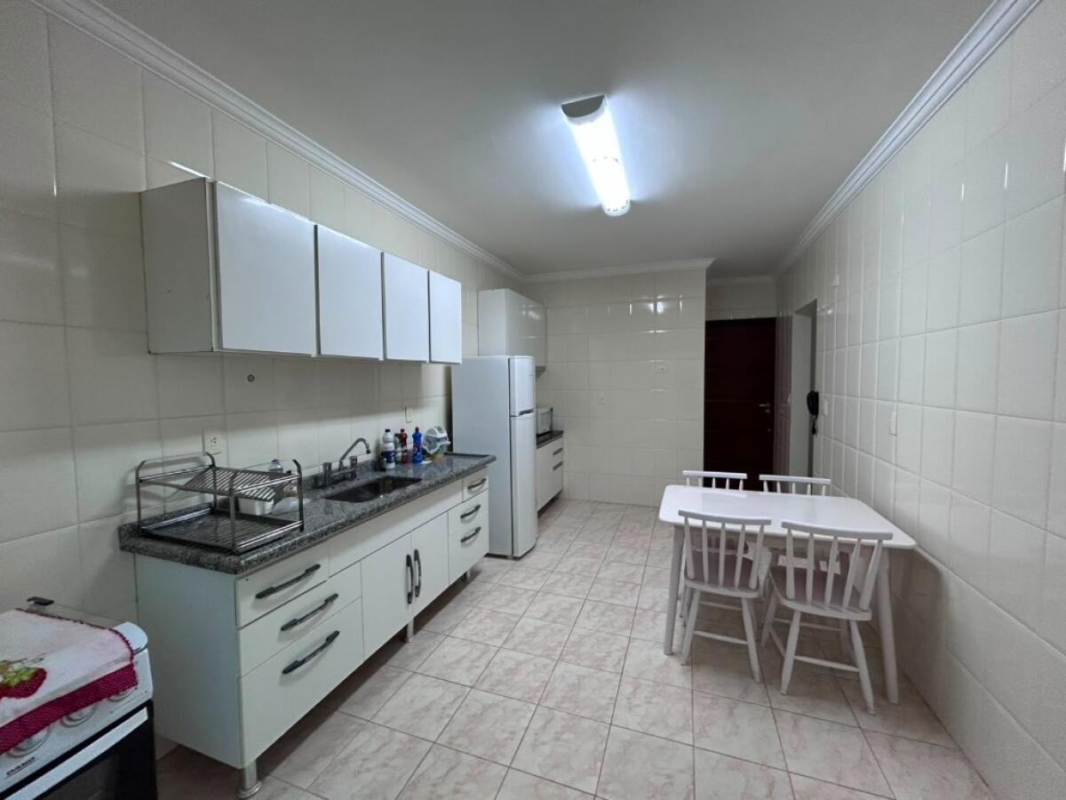 Apartamento com 3 quartos e 110 m² em Vila Tupi, Praia Grande