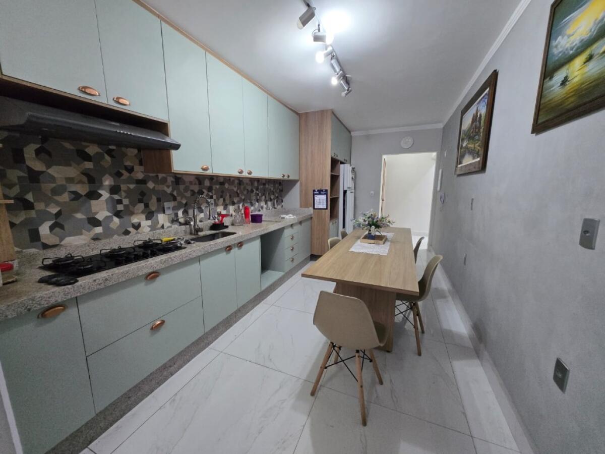 Apartamento com 3 quartos e 98 m² em Vila Tupi, Praia Grande