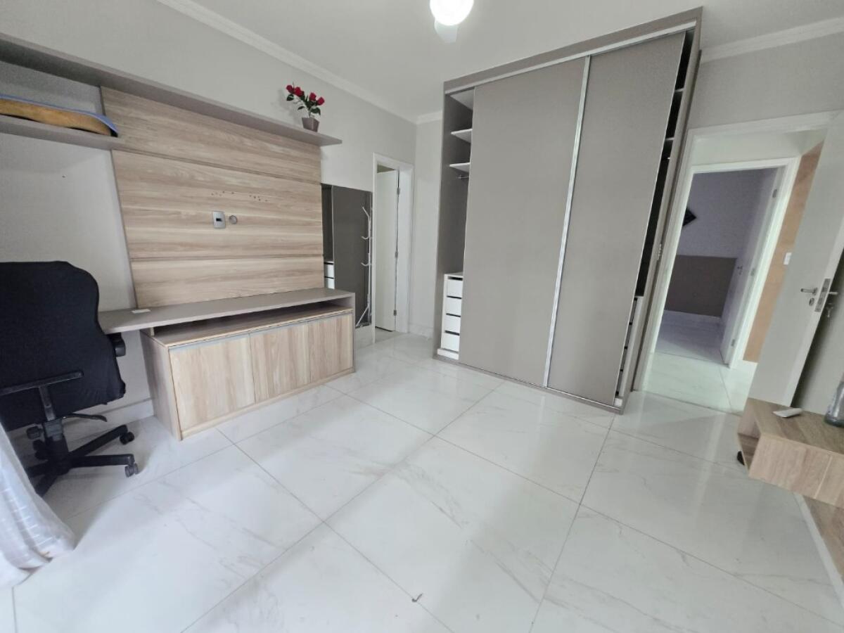 Apartamento com 3 quartos e 98 m² em Vila Tupi, Praia Grande
