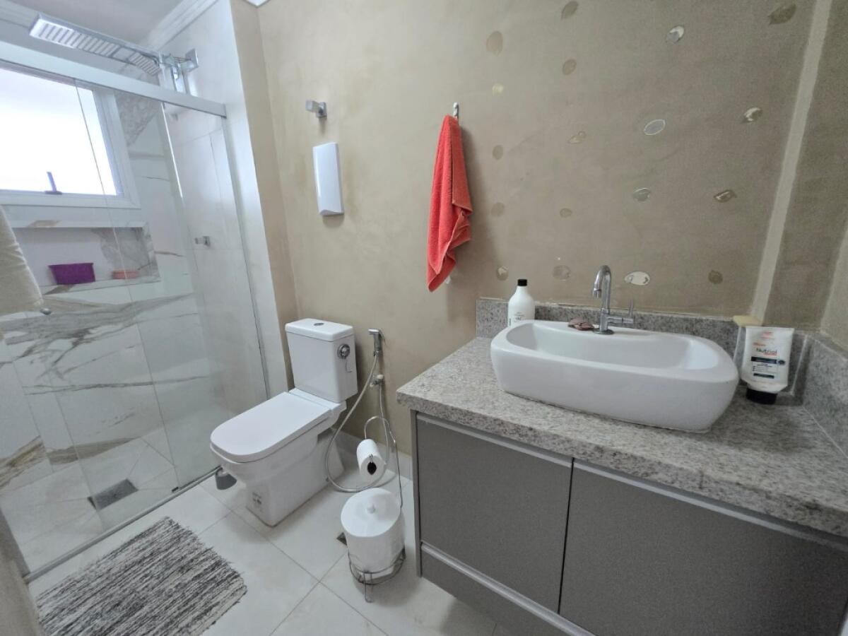 Apartamento com 3 quartos e 98 m² em Vila Tupi, Praia Grande