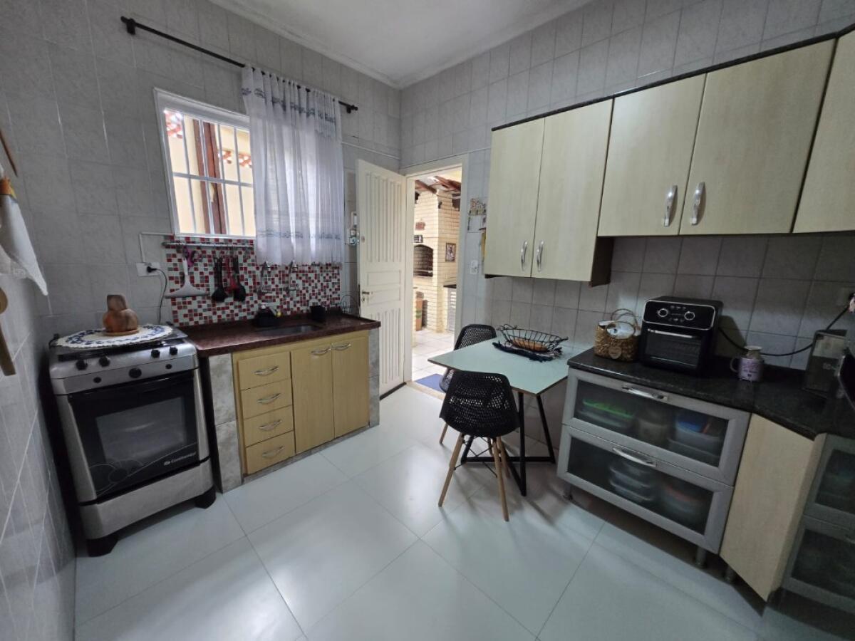 Casa com 2 quartos e 85 m² em Vila Tupi, Praia Grande