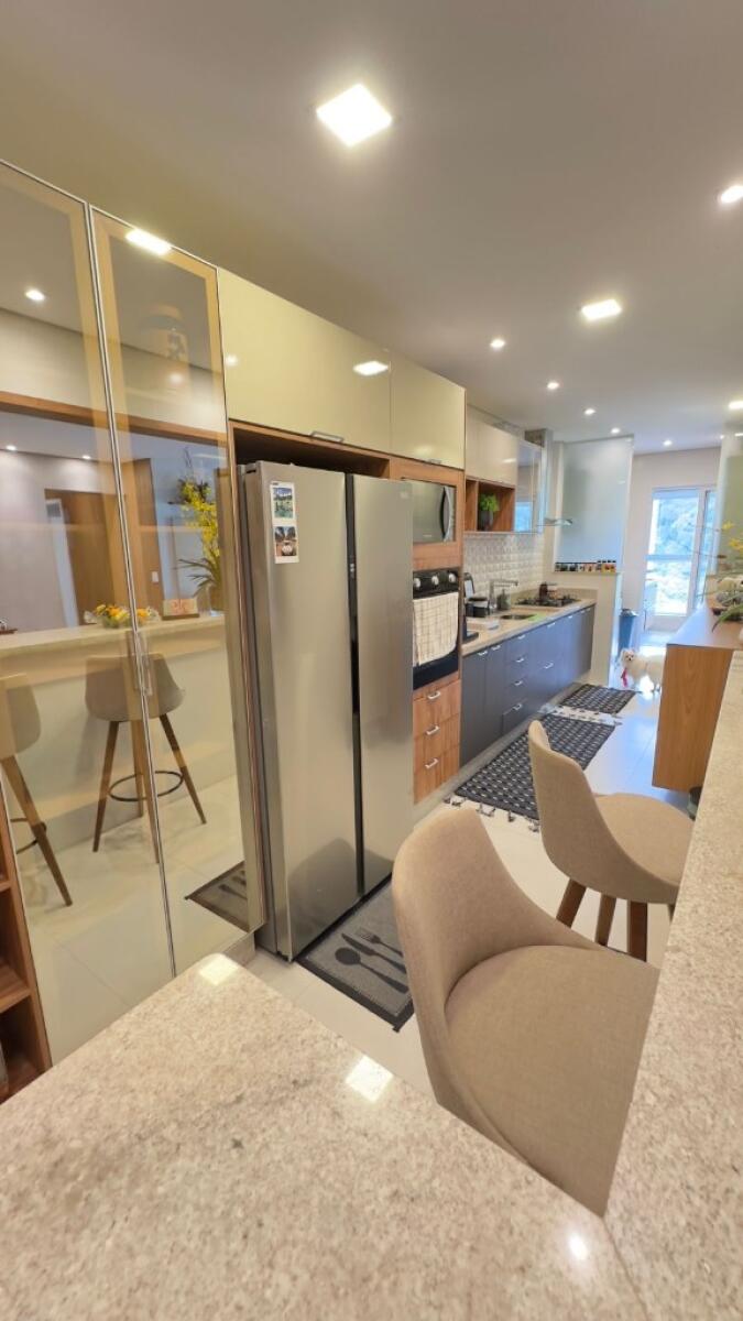 Apartamento com 3 quartos e 134 m² em Vila Tupi, Praia Grande