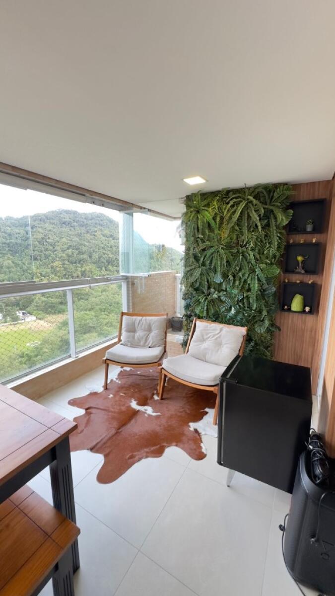Apartamento com 3 quartos e 134 m² em Vila Tupi, Praia Grande