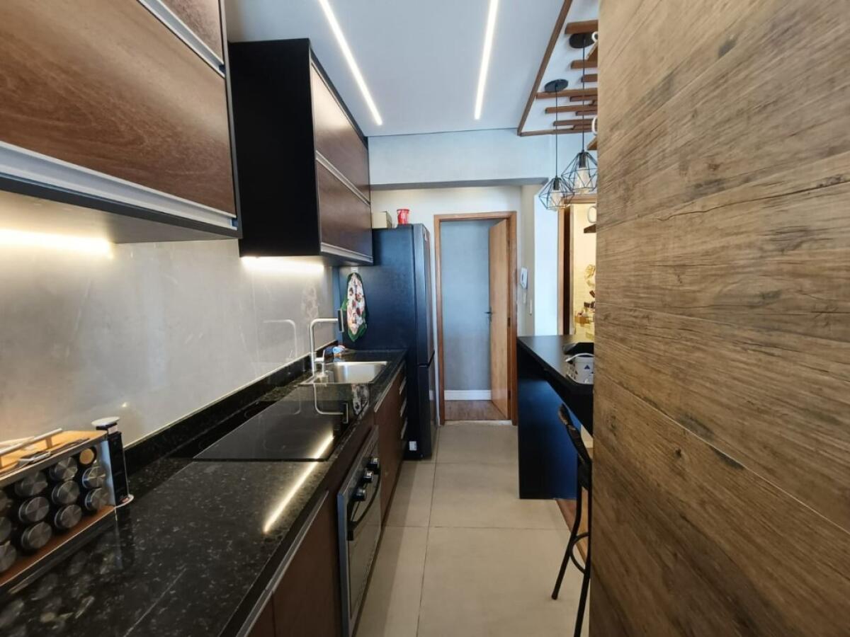 Apartamento com 2 quartos e 71 m² em Vila Tupi, Praia Grande
