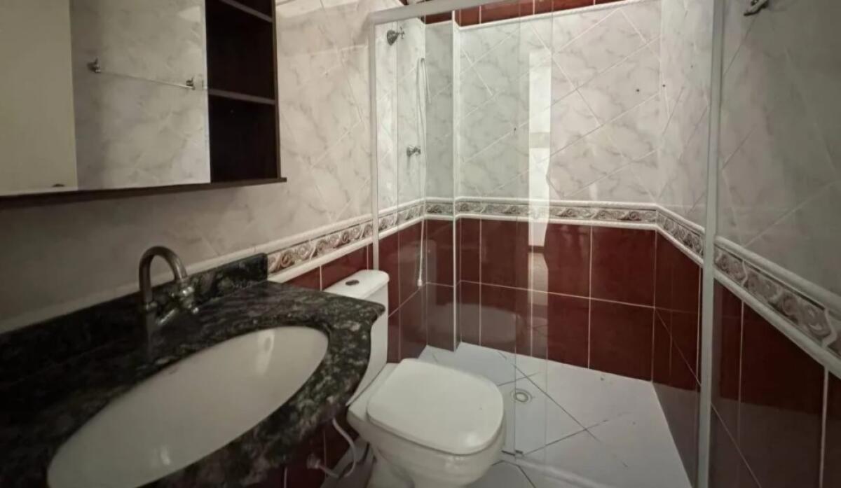 Casa com 3 quartos e 132 m² em Vila Tupi, Praia Grande