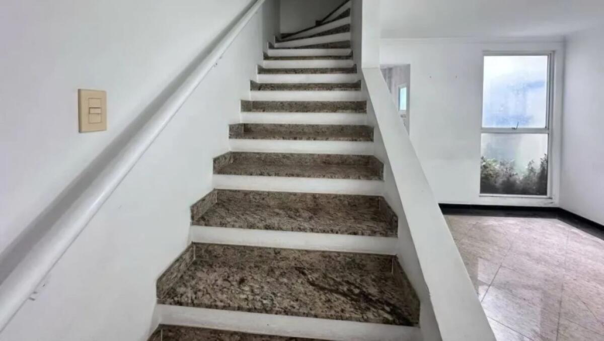 Casa com 3 quartos e 132 m² em Vila Tupi, Praia Grande