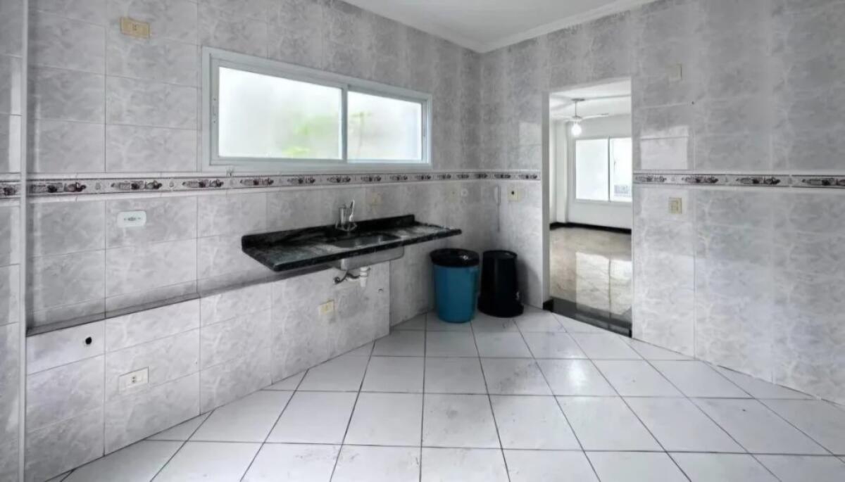 Casa com 3 quartos e 132 m² em Vila Tupi, Praia Grande