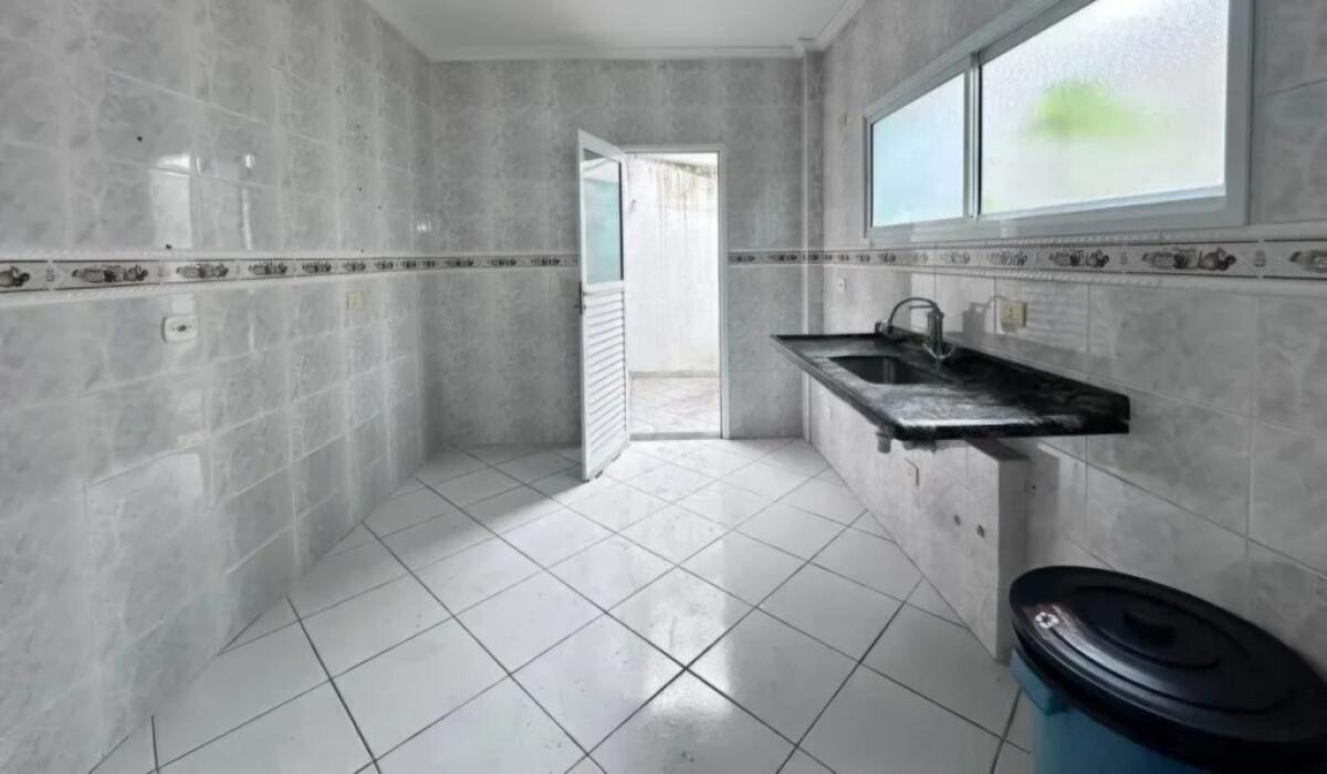 Casa com 3 quartos e 132 m² em Vila Tupi, Praia Grande