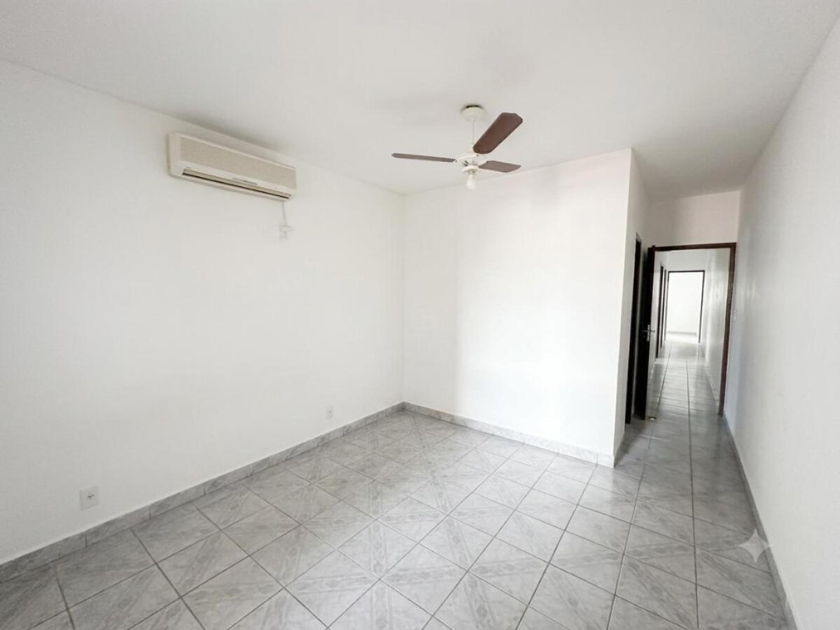 Casa com 2 quartos e 250 m² em Vila Tupi, Praia Grande