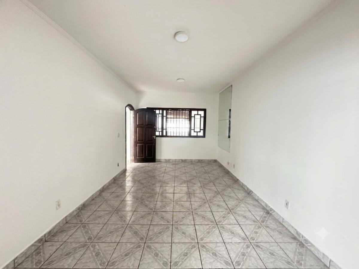 Casa com 2 quartos e 250 m² em Vila Tupi, Praia Grande