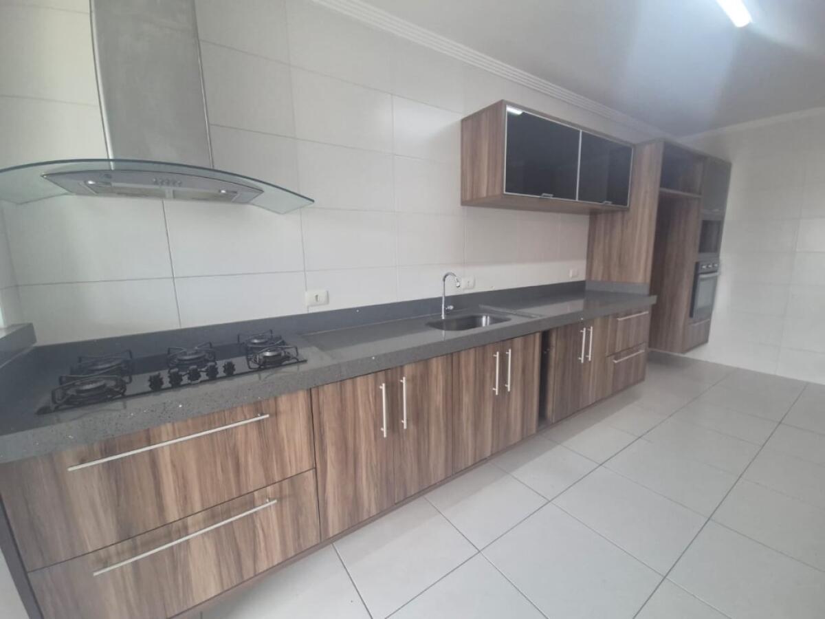 Apartamento com 3 quartos e 122 m² em Vila Tupi, Praia Grande