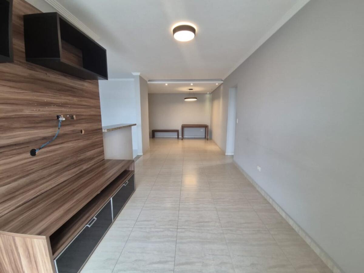 Apartamento com 3 quartos e 122 m² em Vila Tupi, Praia Grande