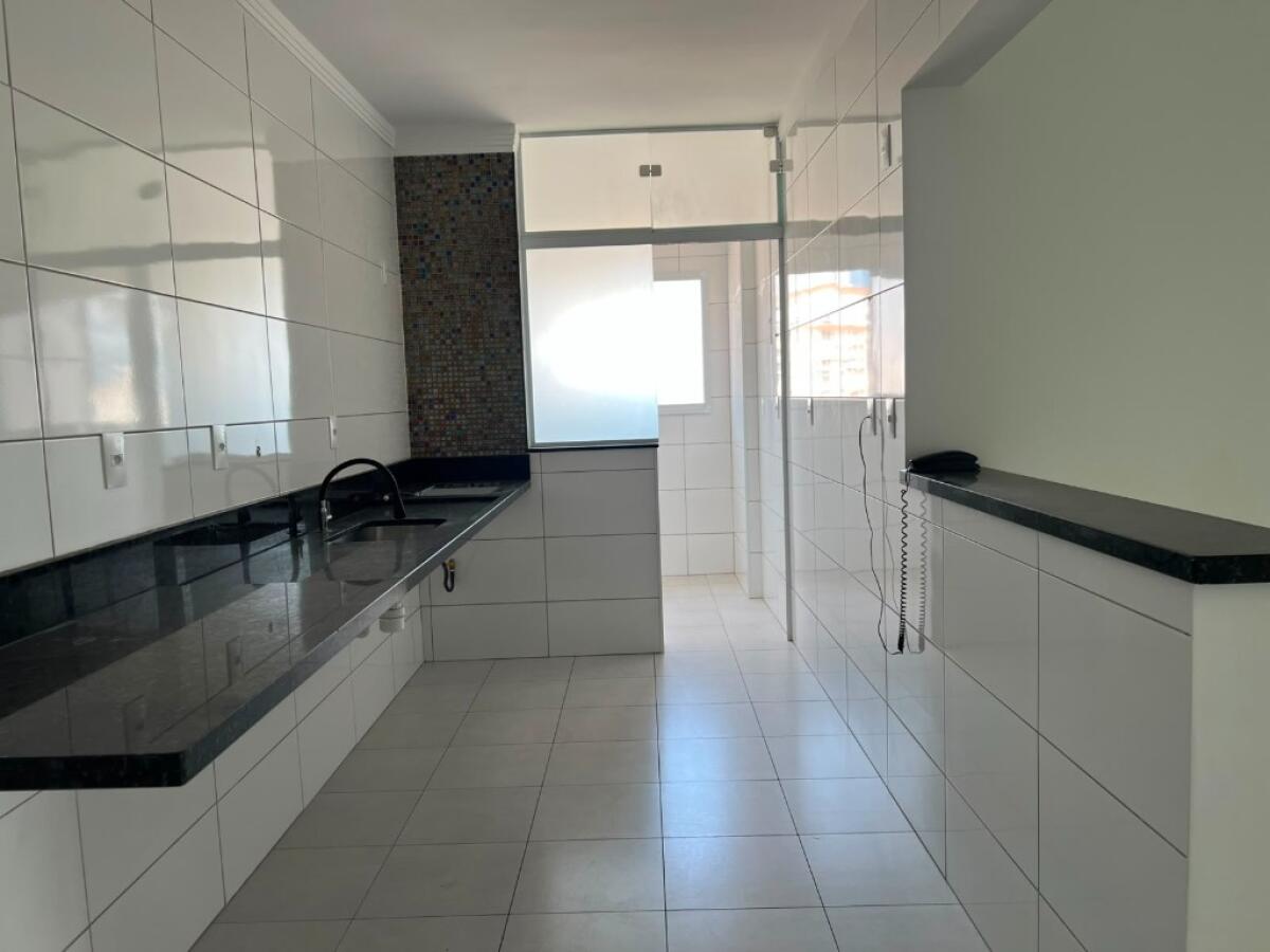 Apartamento com 3 quartos e 100 m² em Vila Tupi, Praia Grande