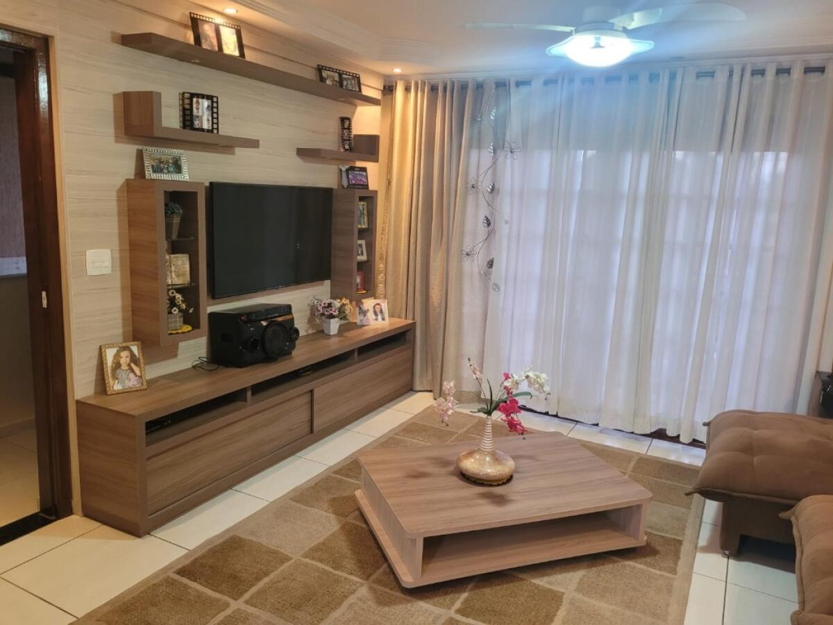 Casa com 3 quartos e 188 m² em Vila Tupi, Praia Grande