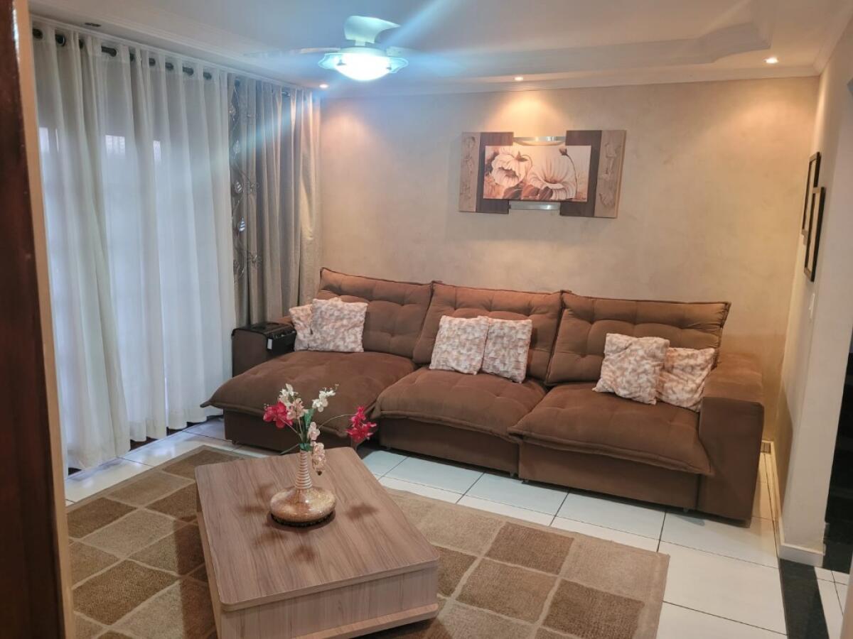 Casa com 3 quartos e 188 m² em Vila Tupi, Praia Grande