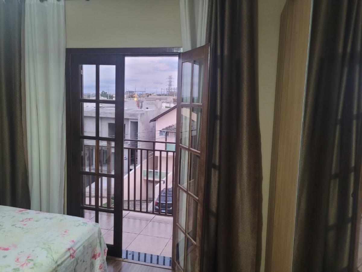 Casa com 3 quartos e 188 m² em Vila Tupi, Praia Grande