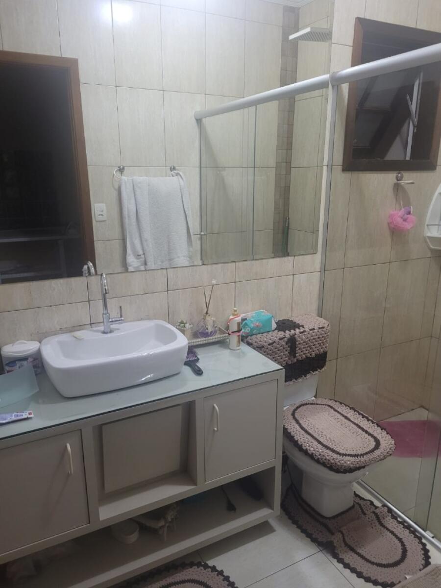 Casa com 3 quartos e 188 m² em Vila Tupi, Praia Grande