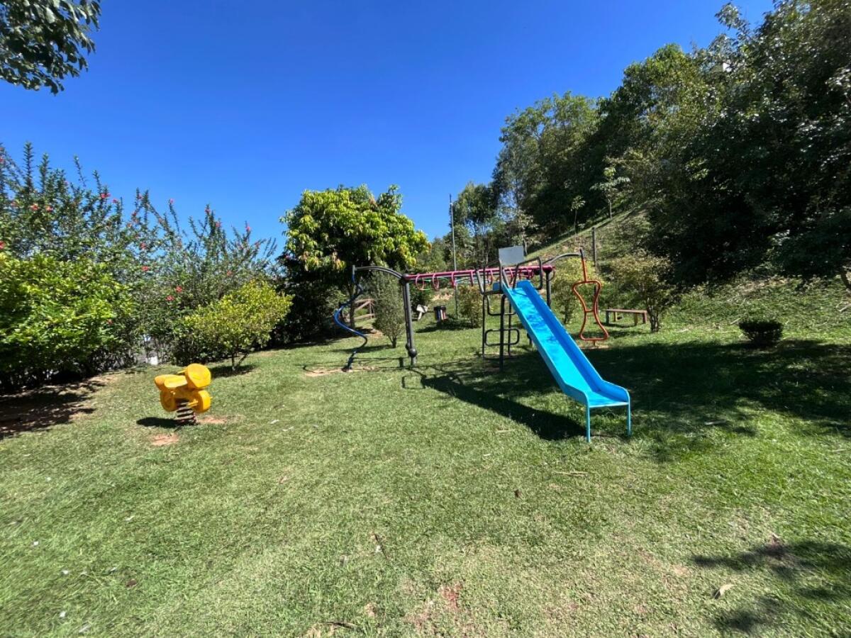 Casa com 3 quartos e 188 m² em Vila Tupi, Praia Grande