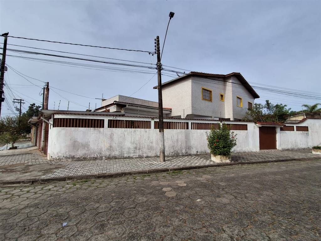 Casa com 5 quartos e 258 m² em Itaóca, Mongaguá