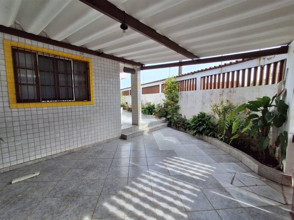 Casa com 5 quartos e 258 m² em Itaóca, Mongaguá