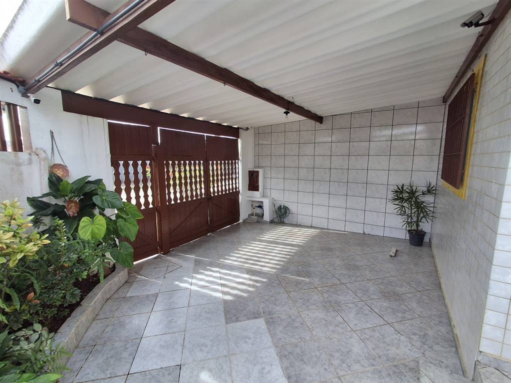Casa com 5 quartos e 258 m² em Itaóca, Mongaguá