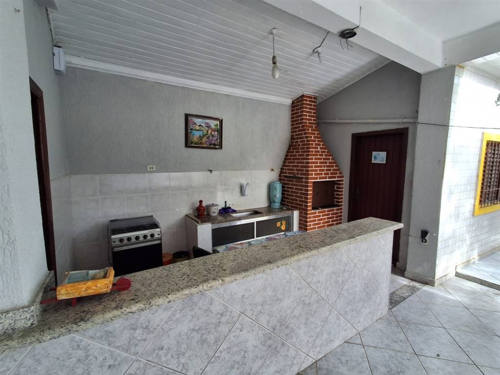 Casa com 5 quartos e 258 m² em Itaóca, Mongaguá
