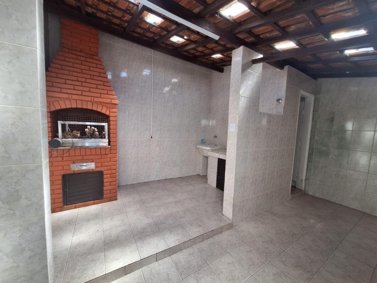 Casa com 3 quartos e 102 m² em Vila Mirim, Praia Grande
