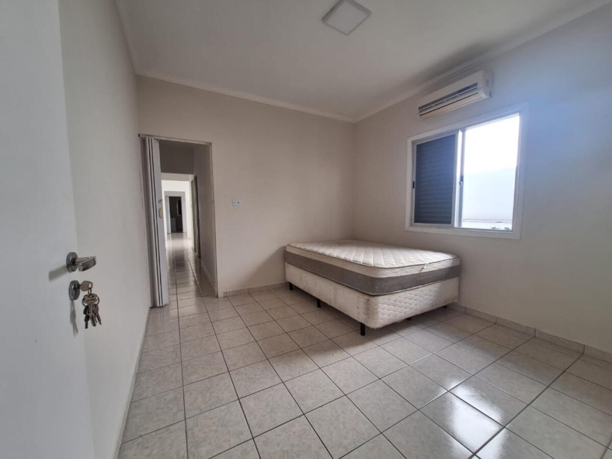 Casa com 3 quartos e 102 m² em Vila Mirim, Praia Grande