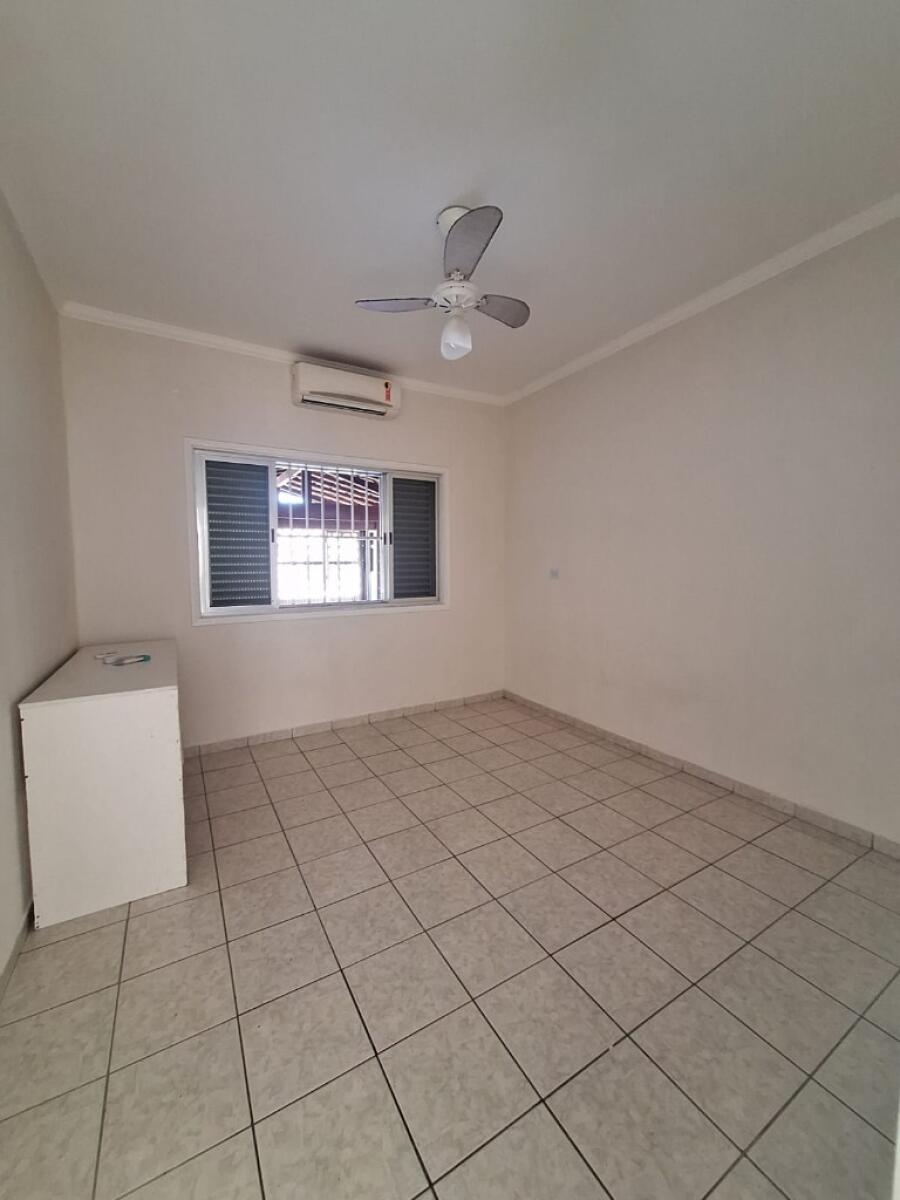 Casa com 3 quartos e 102 m² em Vila Mirim, Praia Grande