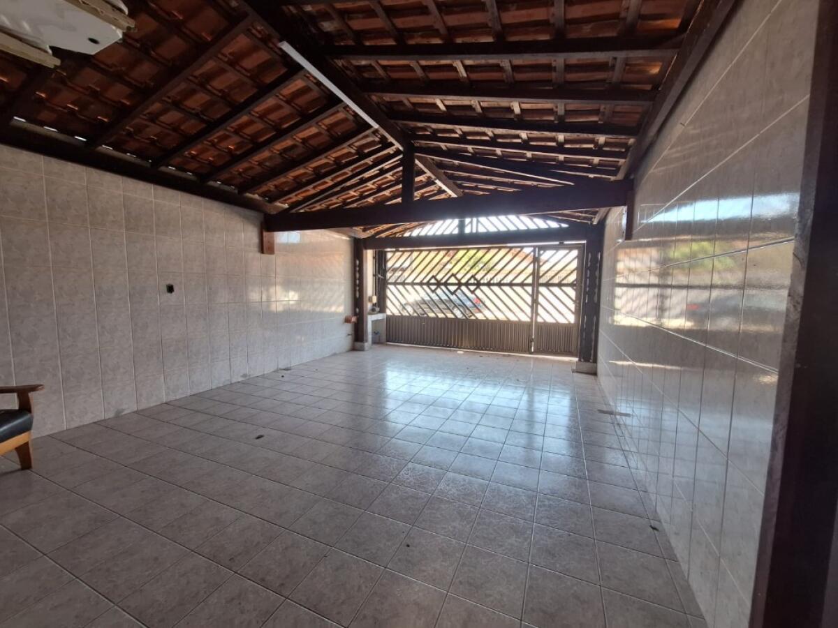 Casa com 3 quartos e 102 m² em Vila Mirim, Praia Grande