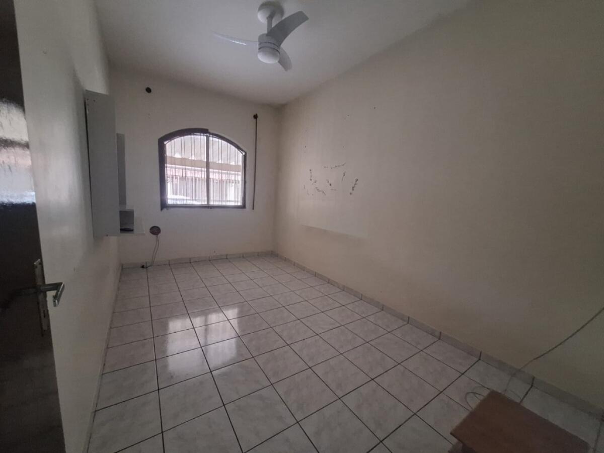 Casa com 2 quartos e 107 m² em Vila Mirim, Praia Grande
