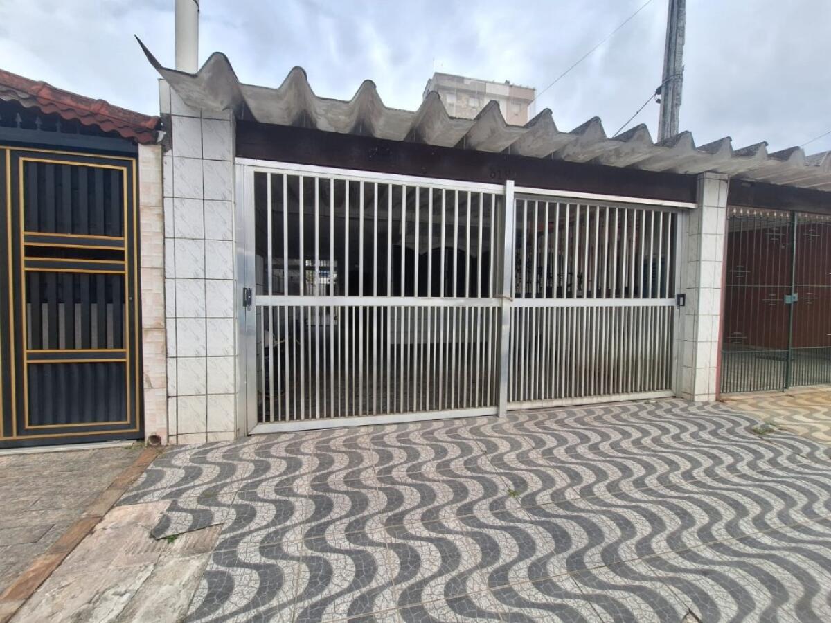 Casa com 2 quartos e 107 m² em Vila Mirim, Praia Grande